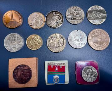 Collectie van 15 Vintage Sovjet Tafelmedailles – Historisc beschikbaar voor biedingen