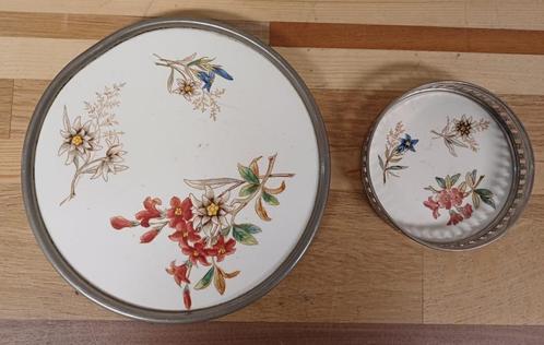 Porseleinen onderzetter (pannen) en onderzetter (kopjes), Antiek en Kunst, Curiosa en Brocante, Ophalen of Verzenden