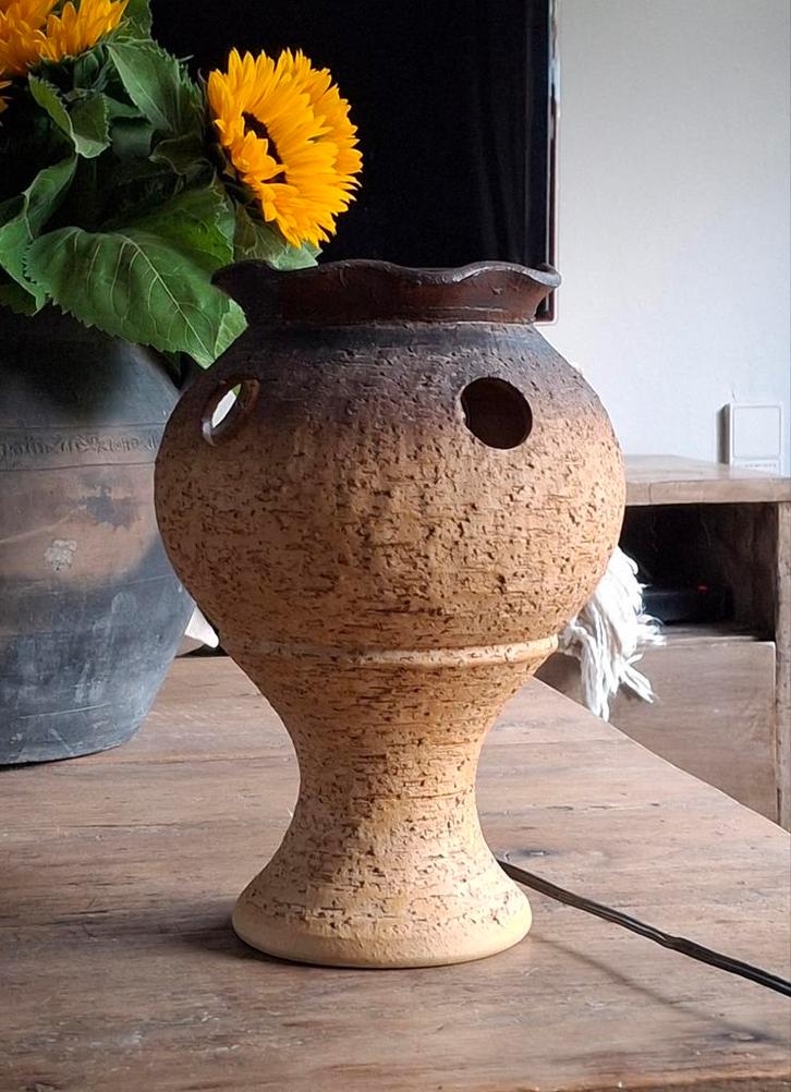 Vintage keramische lamp met gaten, Huis en Inrichting, Lampen | Tafellampen, Minder dan 50 cm, Ophalen of Verzenden