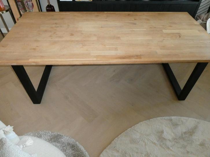 eikenhouten eettafel  met stalen poten, Huis en Inrichting, Tafels | Eettafels, Zo goed als nieuw, 50 tot 100 cm, 150 tot 200 cm