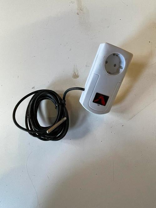 Pompschakelaar voor vloerverwarming A kwaliteit zgan, Doe-het-zelf en Verbouw, Elektra en Kabels, Zo goed als nieuw, Schakelaar