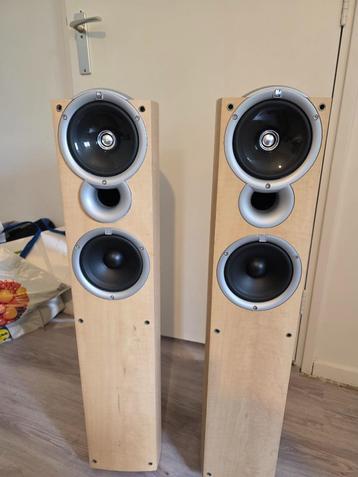 Set KEF Q4 Luidsprekers Technisch perfect, optisch gebruikt beschikbaar voor biedingen