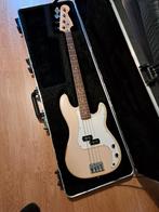 Fender Precision bass USA made 2003, Muziek en Instrumenten, Snaarinstrumenten | Gitaren | Bas, Ophalen, Zo goed als nieuw, Elektrisch