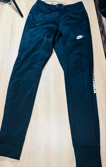Nike Trainingsbroek Zwart - Maat XS beschikbaar voor biedingen