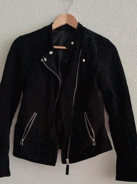 Echt suede bikerjasje - maat M (38) / leer / leren jack, Kleding | Dames, Jassen | Zomer, Zo goed als nieuw, Maat 38/40 (M), Zwart