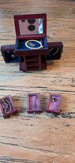 Heidi ott victoriaans sieraden kastje 1:12 poppenhuis, Verzamelen, Poppenhuizen en Toebehoren, Ophalen of Verzenden, Poppenhuis