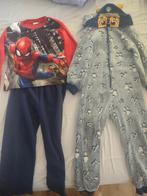 Spiderman pyjama en paw patrol onesie 110/116/122, Ophalen of Verzenden, Gebruikt
