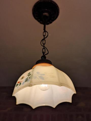 ouderwetse glazen lamp beschikbaar voor biedingen