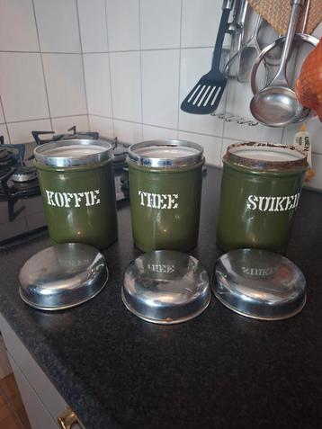 Vintage Koffie, Thee en Suikerpotten beschikbaar voor biedingen