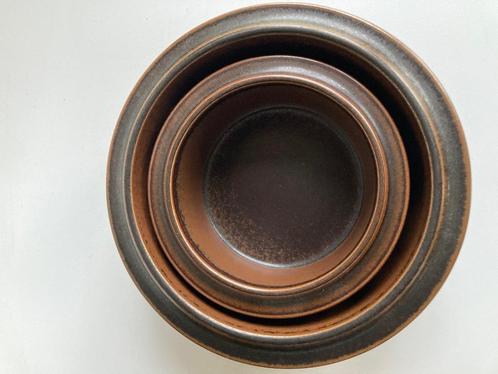 Vintage ARABIA RUSKA design Finland 2 kommen schalen bruin, Huis en Inrichting, Keuken | Servies, Kom(men), Overige stijlen, Aardewerk