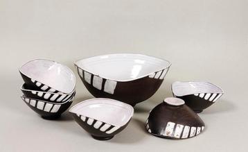 Mid Century schalen set, pinda set. Driehoekig. Zeldzaam  beschikbaar voor biedingen