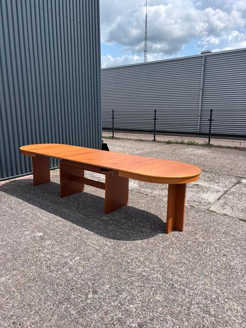 Vintage eettafel xl uitschuifbaar ovaal, Huis en Inrichting, Tafels | Eettafels, Gebruikt, Vijf personen of meer, Ovaal, Ophalen