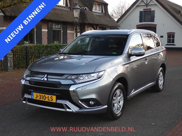 Mitsubishi Outlander 2.4 PHEV Pure KEYLESS/TREKHAAK/CAMERA/C, Auto's, Mitsubishi, Bedrijf, Te koop, Outlander, 4x4, ABS, Achteruitrijcamera