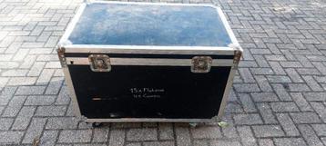 15 x Compact par / 4 x Cameo frontlicht beschikbaar voor biedingen