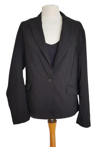 Super mooi zwart blazer jasje maat 46.   beschikbaar voor biedingen
