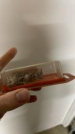 Stoffeernagels, Ophalen