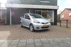 Toyota Aygo 1.0-12V Now, 2012, Airco, Auto's, Voorwielaandrijving, Euro 5, Stof, Zwart