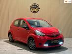 Toyota Aygo 1.0 VVT-i Aspiration LED / AIRCO / ELECTR. RAMEN, Voorwielaandrijving, Euro 5, Stof, Gebruikt