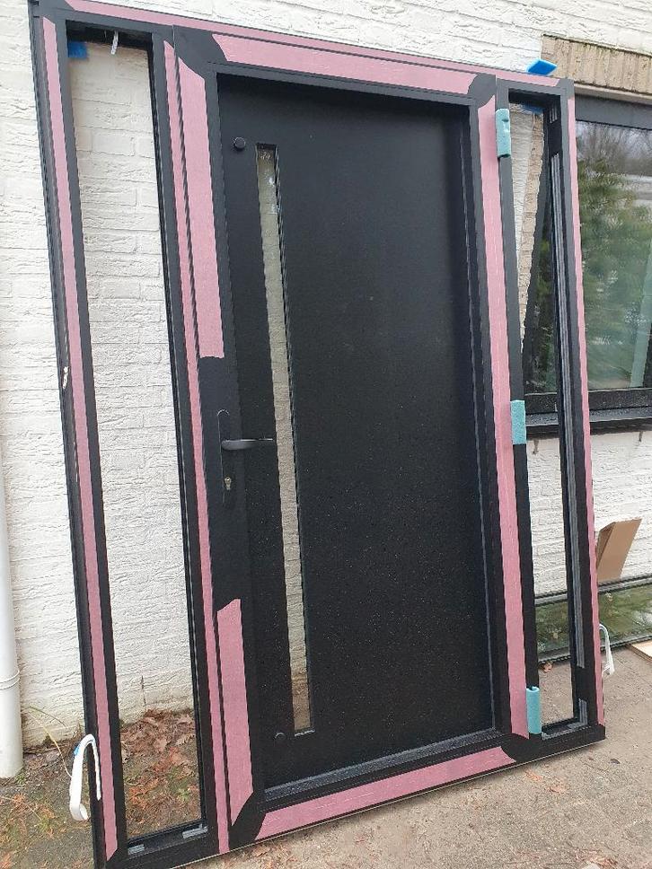 Nieuwe deur te koop 1650x2190 - ALU geizoleerd, zwart HR+++, Doe-het-zelf en Verbouw, Deuren en Horren, Nieuw, Buitendeur, 215 cm of meer