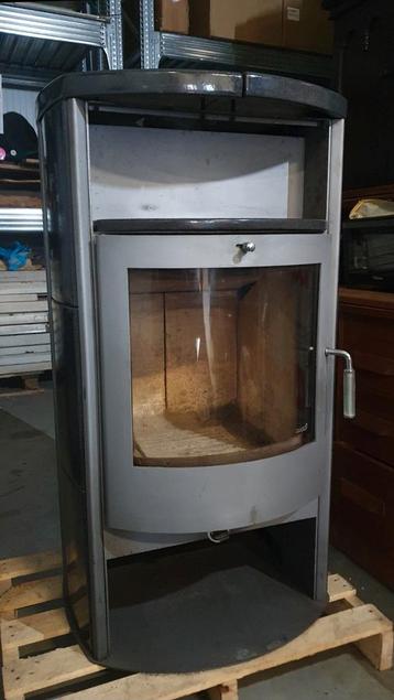 Houtkachel HARK 6kw zeer nette staat beschikbaar voor biedingen