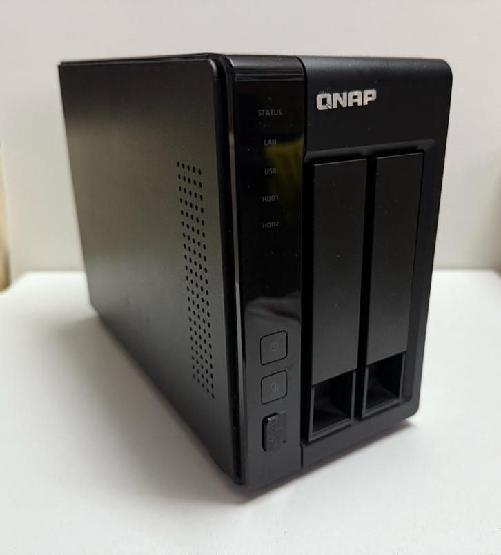 QNAP TS-219P II met 1,5 Tb aan harddisken, Computers en Software, Harde schijven, Zo goed als nieuw, Desktop, Extern, NAS, Ophalen