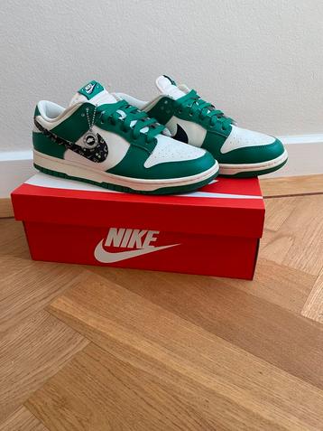 Nike sb lottery dunks groen beschikbaar voor biedingen