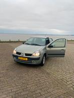 Renault Clio 1.4 16V Expr 5DR AUT 2005 2003 Groen, Auto's, 1005 kg, 40 €/maand, 4 cilinders, 1200 kg