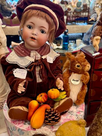 ==leuke antieke Pop / poppen == beschikbaar voor biedingen