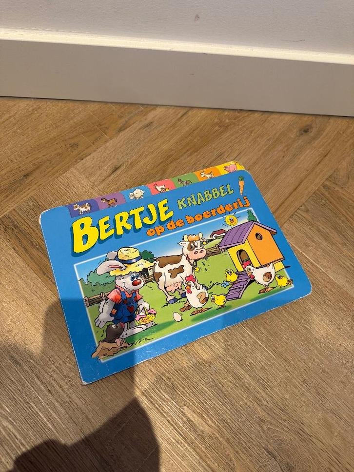 Heel goed boek Bertje Knabbel op de Boerderij 8717796025194, Boeken, Kinderboeken | Baby's en Peuters, Gelezen, Ophalen of Verzenden