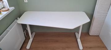 Bureau Ikea (Bekant) 160 cm lang, 60/80 cm breed 75 cm hoog - afbeelding 1