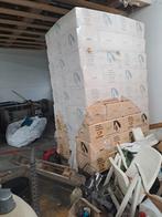 Houtkrullen, de ideale bodembedekker in de paardenstal.