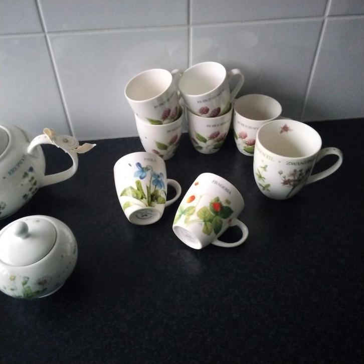 Marjolein bastin  wildflowers items, Huis en Inrichting, Keuken | Servies, Zo goed als nieuw, Kop(pen) en/of Schotel(s), Overige stijlen