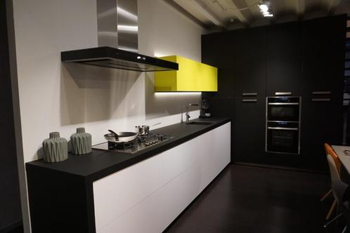 Fenix Bold Black werkblad dikte 6cm, Huis en Inrichting, Keuken | Keukenbenodigdheden, Zo goed als nieuw, Ophalen