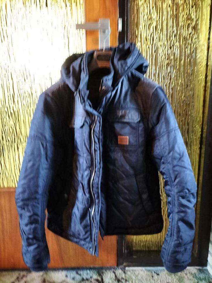 IN NIEUWSTAAT: HERENJAS MERK "HALLINGER" MAAT "MEDIUM" !, Kleding | Heren, Jassen | Winter, Zo goed als nieuw, Maat 48/50 (M)