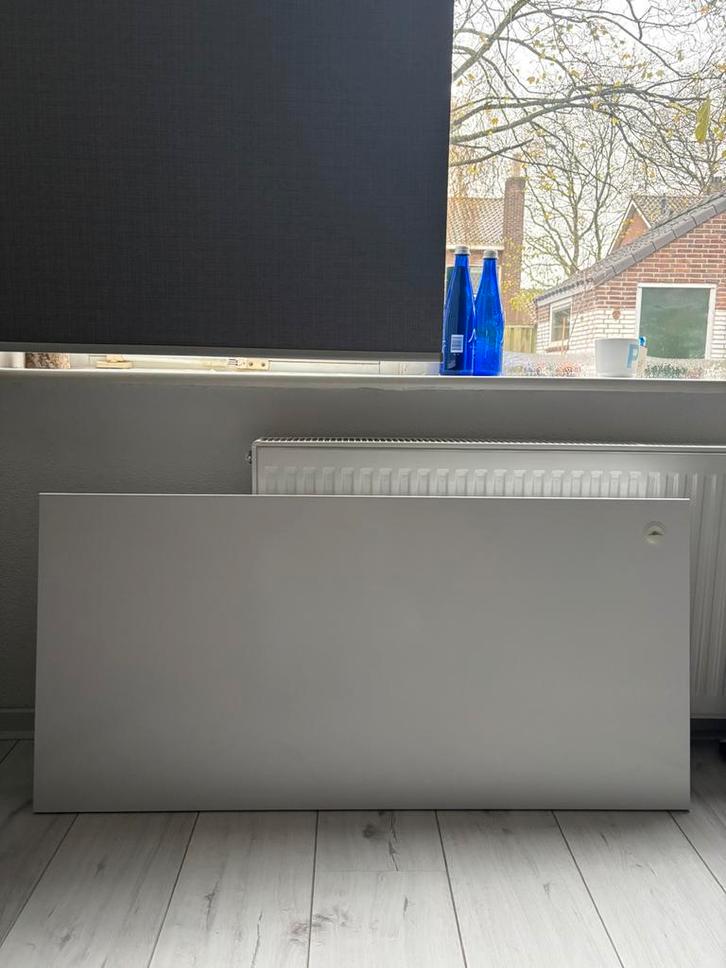 Masterwatt Mondo elektrische radiator, Doe-het-zelf en Verbouw, Verwarming en Radiatoren, Zo goed als nieuw, Radiator, 30 tot 80 cm