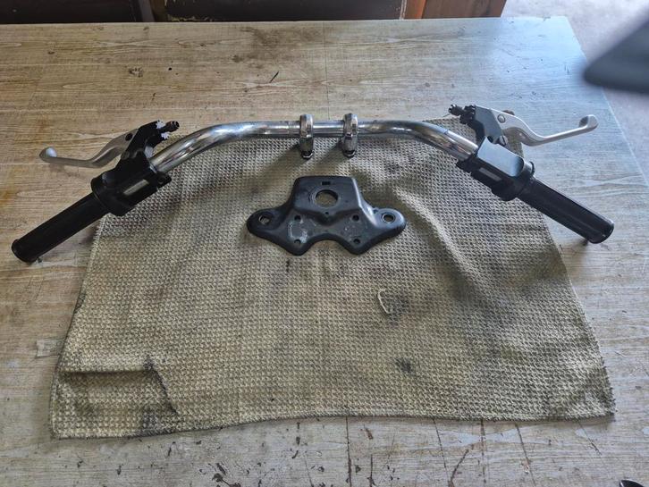 Magura handvatten + Origineel stuur + Stuurplaat Kreidler, Fietsen en Brommers, Brommeronderdelen | Kreidler, Zo goed als nieuw