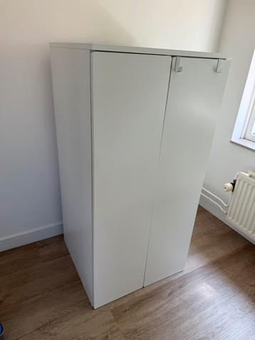 Ikea kledingkast beschikbaar voor biedingen