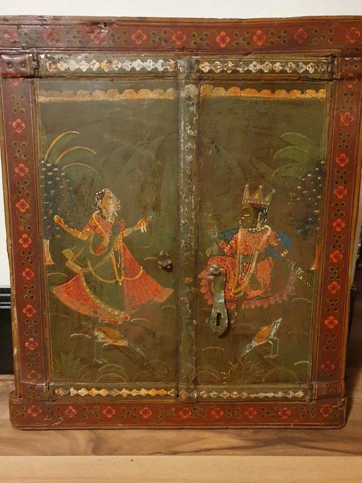Indiase luik spiegel met handgeschilderde decoratie, Antiek en Kunst, Antiek | Meubels | Kasten, Ophalen of Verzenden