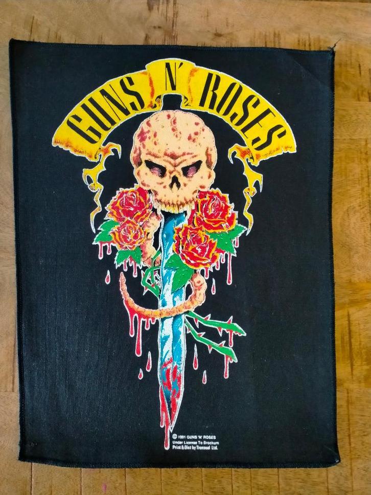 Guns N Roses sword & Skull 1991 vintage backpatch patch RARE, Verzamelen, Muziek, Artiesten en Beroemdheden, Zo goed als nieuw