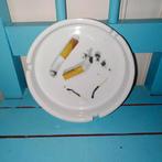 Asbakje met afbeelding van peuken, Verzamelen, Rookartikelen, Aanstekers en Luciferdoosjes, Ophalen, Gebruikt, Asbak