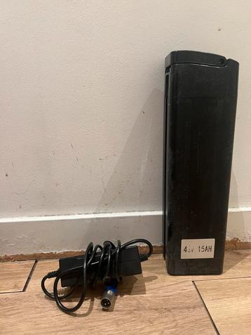 Elektrische fietsaccu 48V met oplader in Amsterdam beschikbaar voor biedingen