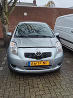 Toyota Yaris 1.3 16V Vvt-i 5DR SOL MMT 2006 Grijs, 40 €/maand, 750 kg, 4 cilinders, Origineel Nederlands