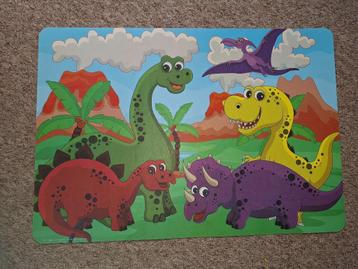 Grote placemat dino beschikbaar voor biedingen
