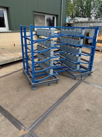 0214. Auto onderdelen rek / bumperrek / lade rek beschikbaar voor biedingen