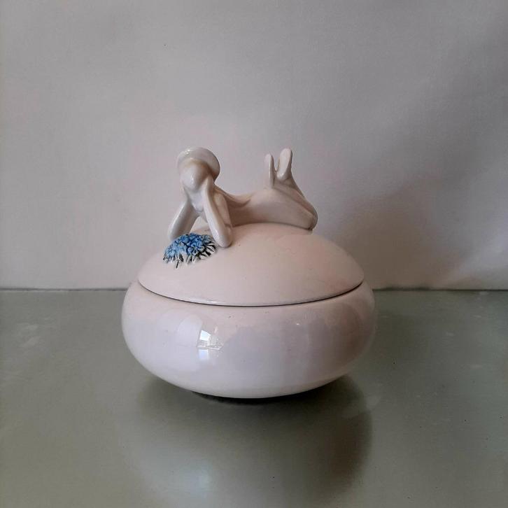 Bonbonschaal Goût | Vintage bonbonnière Goût by Vaga Int., Huis en Inrichting, Keuken | Servies, Gebruikt, Schaal of Schalen, Overige stijlen