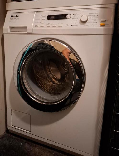 Miele wasmachine w5825 met piepend geluid, Witgoed en Apparatuur, Wasmachines, Gebruikt, 85 tot 90 cm, 1600 toeren of meer, Ophalen