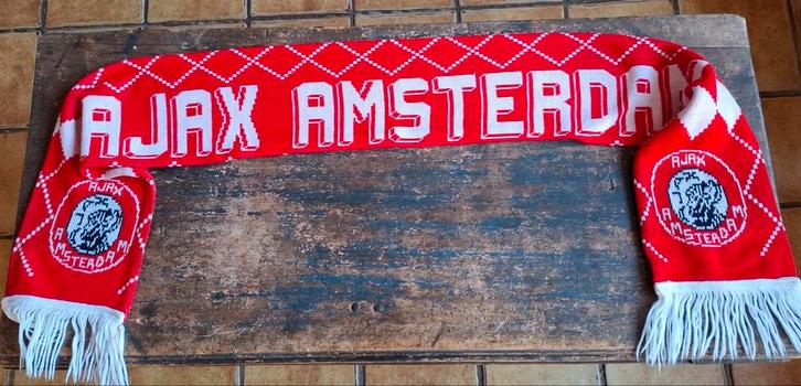 AJAX AMSTERDAM. Vintage sjaal. 140/15 cm., Verzamelen, Sportartikelen en Voetbal, Zo goed als nieuw, Vaantje of Sjaal, Ajax, Ophalen