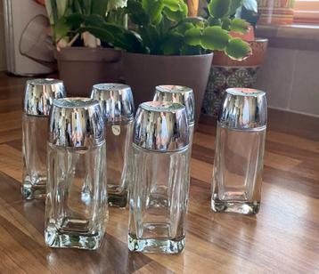 set 6 vintage kruidenpotjes / peper-en zout strooiers beschikbaar voor biedingen