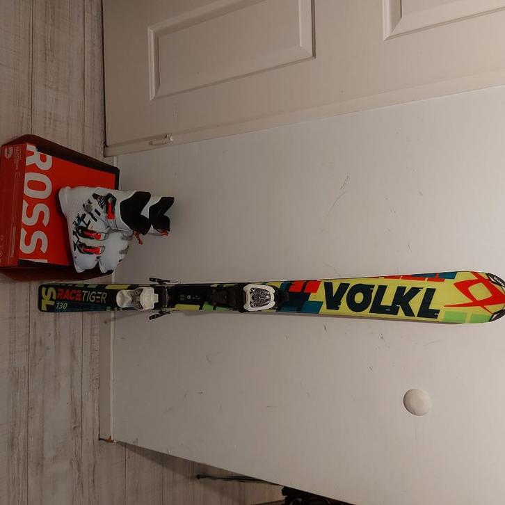Volkl Racetiger SL kinderskies lengte 130 cm, Sport en Fitness, Skiën en Langlaufen, Zo goed als nieuw, Ski's, Skiën, Overige merken