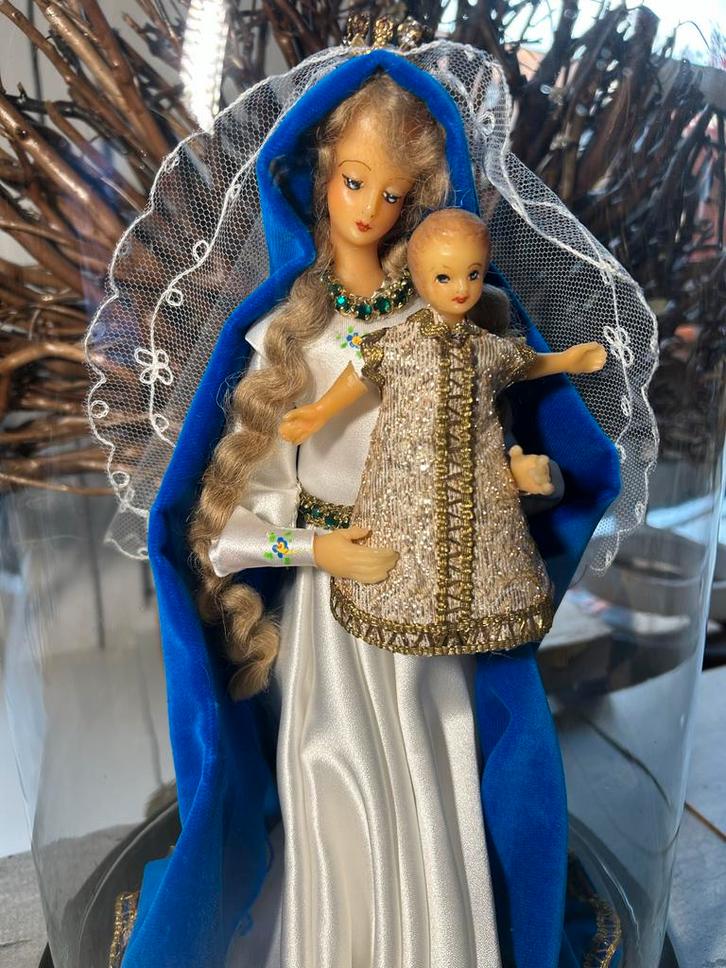 Mooie Madonna met Kind - Vintage Beeld -onder hoge stolp, Antiek en Kunst, Kunst | Beelden en Houtsnijwerken, Ophalen